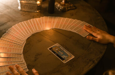 tarot-card-reader-coaching-class-1